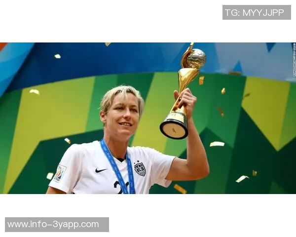 麦肯尼谈进球难度强调团队合作支持奥蓬达与戴维的重要性 麦肯尼谈进球难度强调团队合作支持奥蓬达与戴维的重要性